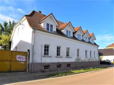 Mehrfamilienhaus in Hauptstraße 43, 06369 Südliches Anhalt, Weißandt-Gölzau - Bild 1