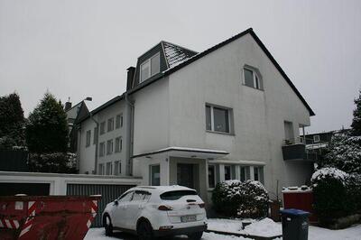 Garage, Mehrfamilienhaus in Halbe Höhe 52 Defreggerstraße, 45147 Essen - Bild 1