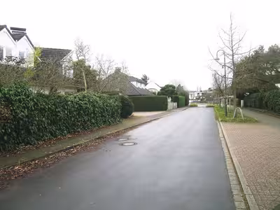 freistehendes Einfamilienhaus mit Garage in Sonnenacker 33, 40489 Düsseldorf, Wittlaer - Bild 2