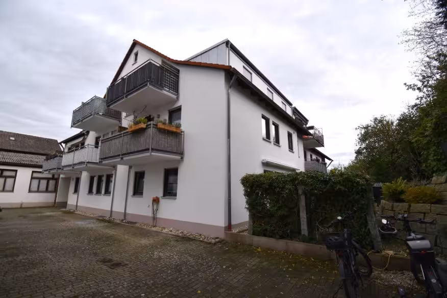 Eigentumswohnung (3 bis 4 Zimmer), Garage in Burgthann - Bild 1