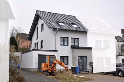 Zweifamilienhaus, Kfz-Stellplatz, Garage, Doppelhaushälfte in Mechernicher Straße 56, 53894 Mechernich, Breitenbenden - Bild 2