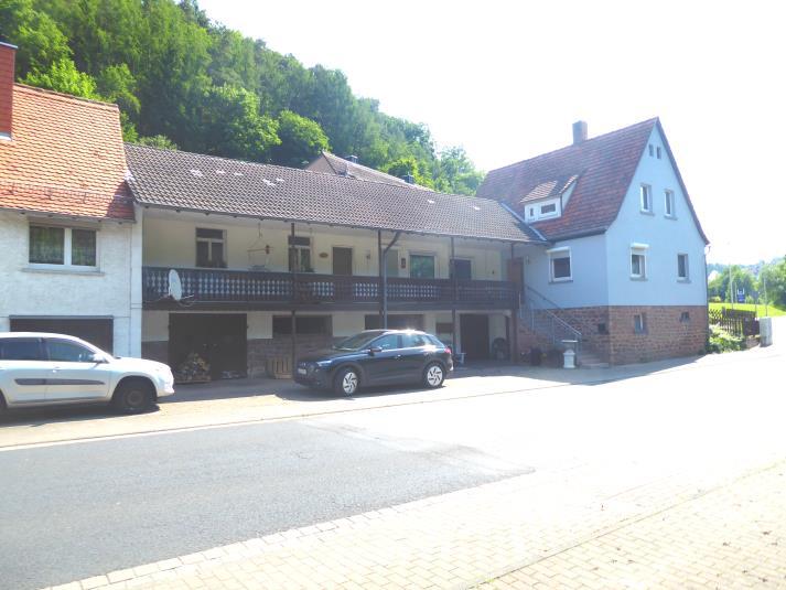 Wohnhaus mit Nebengebäude, PKW-Stellplatz in Dammbach - Bild 2