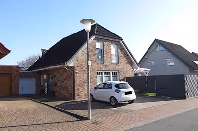 Garage, Einfamilienhaus in Schubertstraße 27, 33775 Versmold - Bild 1