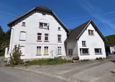 Wohnhaus mit Gewerbehalle in Schulstraße 6, 32689 Kalletal, Heidelbeck - Bild 2