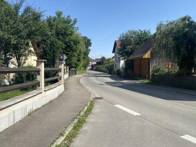 Zweifamilienhaus, Garage, Kfz-Stellplatz in Affaltern - Bild 4