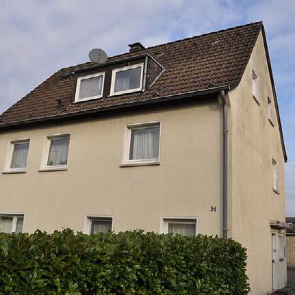 Kfz-Stellplatz, Mehrfamilienhaus, 3 Garagen in Bergisch Gladbach - Bild 1