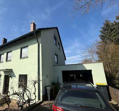 Doppelhaushälfte, Garage in Untere Leitenstraße 24 a, 90556 Cadolzburg - Bild 1