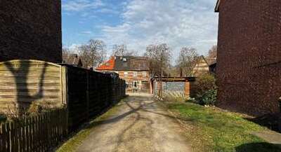 Zweifamilienhaus, und Garage+Carports, anteilige Wegeflächen, anteilige Wegeflächen in Marktstr. 39, August-Thyssen-Straße, 47179 Duisburg, Wehofen - Bild 1