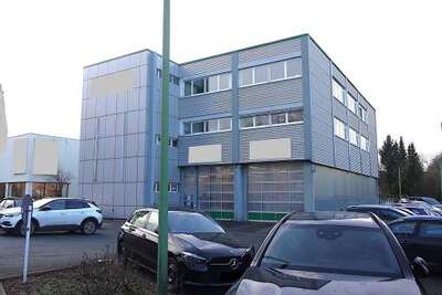 Grundstück bebaut mit einem Bürogebäude mit Prüfstation für Fahrzeuge in Otto-Brenner-Straße 168, 33604 Bielefeld - Bild 1