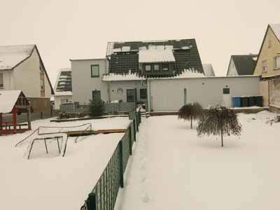 Kfz-Stellplatz, Einfamilienhaus, Einfamilienhaus mit Carport und Abstellraum in Warburg - Bild 4