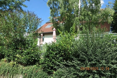 Zweifamilienhaus mit angebauter Garage, Schuppen, Carport in Öhlisbrunnenweg 8, 71149 Bondorf - Bild 2