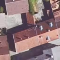 Zweifamilienhaus samt Nebengebäuden in Hofkirchen - Bild 1
