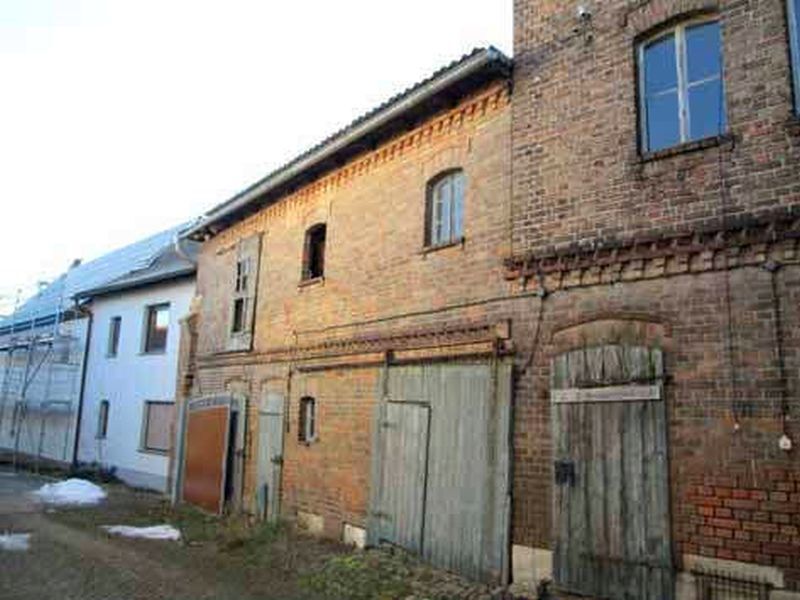 Wohn- und ehemalige Landwirtschaftsgebäude in Goseck - Bild 1