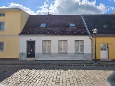 Einfamilienwohnhaus mit Einliegerwohnung und Nebengebäude in Kahldenwallweg 32, 17109 Demmin - Bild 2