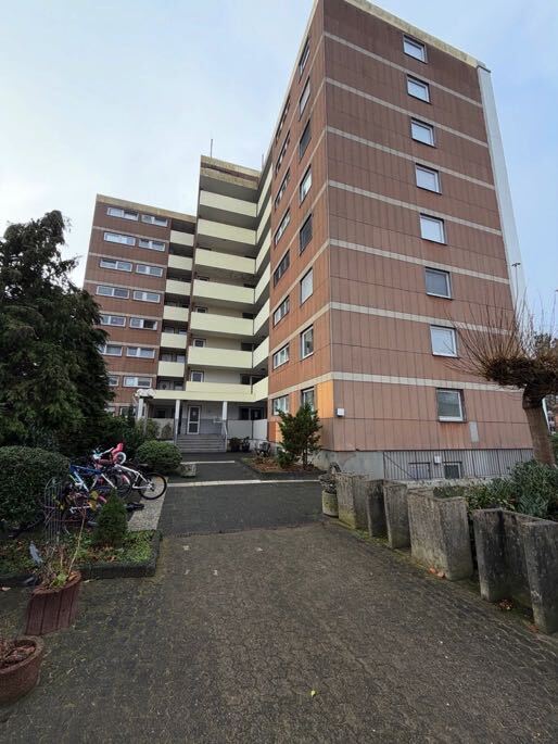 Kfz-Stellplatz, Eigentumswohnung (3 bis 4 Zimmer) in Hiddenhausen - Bild 1