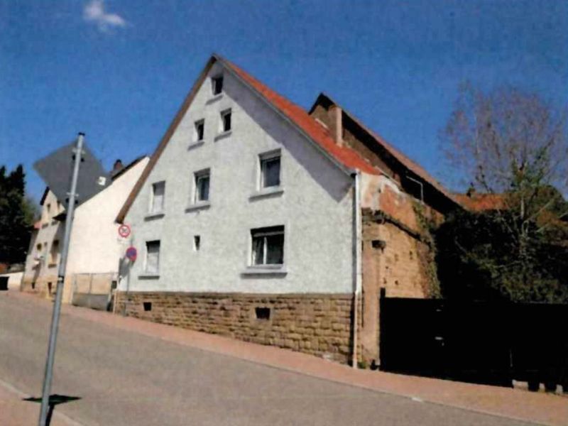 Wohnhaus mit Scheune in Eppingen - Bild 1