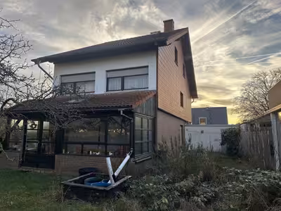 Garage, Einfamilienhaus mit Einliegerwohnung in Buchheider Weg 48, 00000 - Bild 1