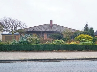 Einfamilienhaus (Bungalow) mit Garage in Große Straße 95, 24855 Jübek - Bild 1