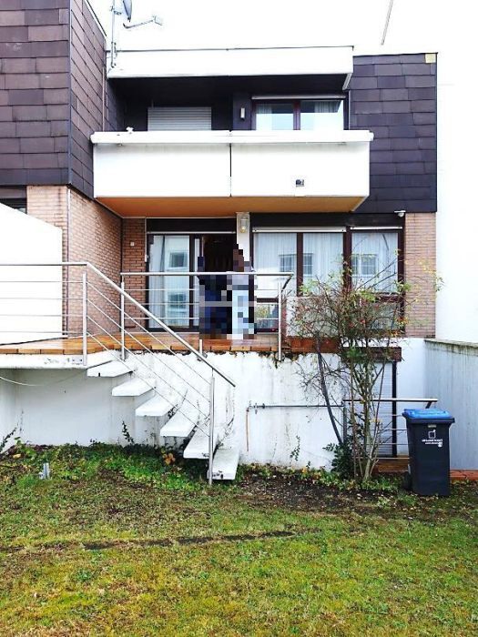 Wohnhaus (Reihenhaus) und Garage in Böblingen - Bild 3