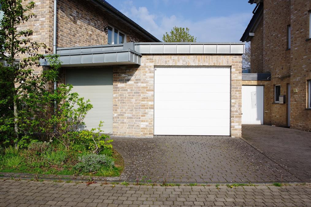 Garage, Einfamilienhaus, Einfamilienhausgrundstück mit zwei Einzelgaragen in Jüchen - Bild 4