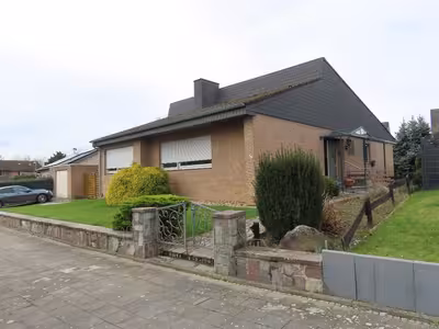 Garage, Einfamilienhaus in Broichstr. 14, 52428 Jülich, Broich - Bild 1
