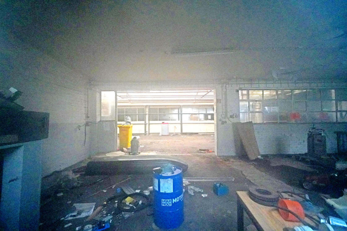 Kfz-Stellplatz, Wohn-/Geschäftshaus in Berlin - Bild 3