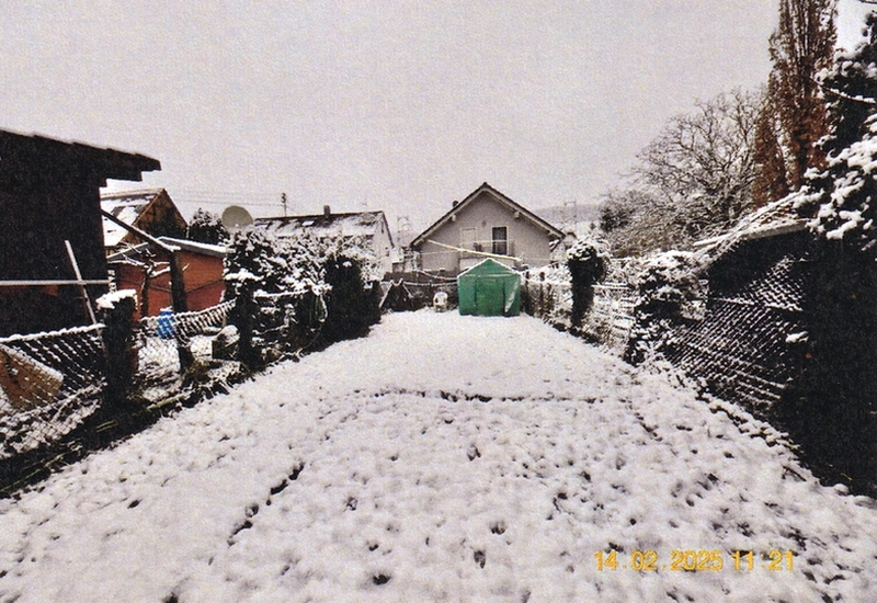 Wohnhaus (Stockwerkseigentum), Doppelgarage und Scheune in Vaihingen an der Enz - Bild 1