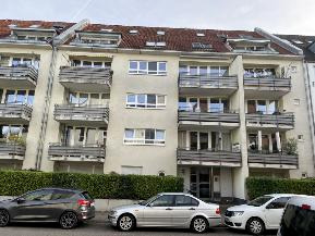 Eigentumswohnung (3 bis 4 Zimmer), Wird abweichend von der Teilungserklärung zusammen als 1 Einheit genutzt. Sondernutzungsrecht an einem Tiefgaragenstellplatz in einem Doppelparker unten in Bernhardstr. 115, 50968 Köln, Bayenthal - Bild 2