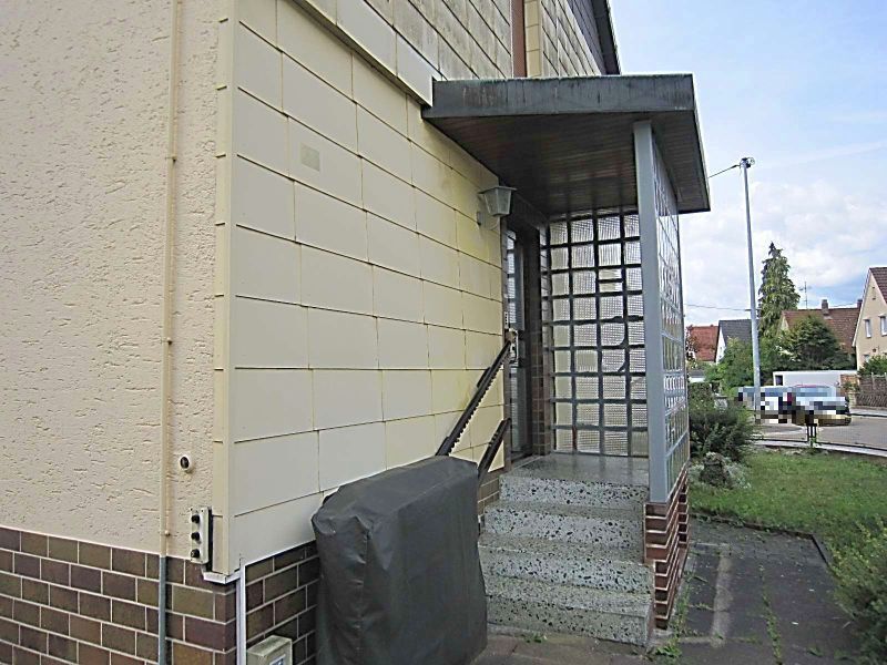 Dreifamilienhaus mit Einzelgarage in Denkendorf - Bild 3