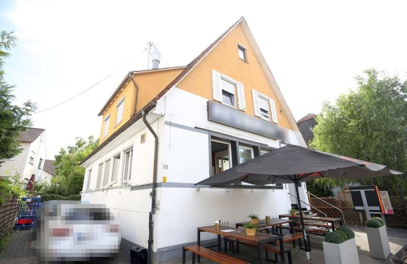 Wohn-/Geschäftshaus mit Garage in Wendlingen am Neckar - Bild 1