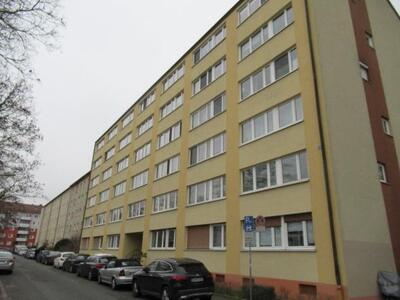 Eigentumswohnung (3 bis 4 Zimmer), 4-Zimmer-Wohnung samt Keller- und Bodenabteil, Fleischmannplatz 11, 90419 Nürnberg + 25/983 Miteigentumsanteil an einer 3-Zimmer-Wohnung, Fleischmannplatz 7, 90419 Nürnberg in Fleischmannplatz 11, 90419 Nürnberg - Bild 1