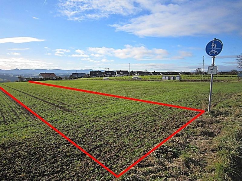 Ackerland in Schlaitdorf - Bild 1