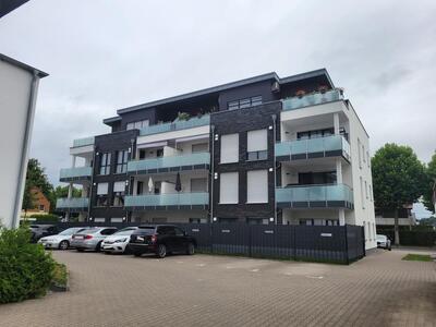 Kfz-Stellplatz, Eigentumswohnung (3 bis 4 Zimmer) in Bielefelder Straße 167, 33104 Paderborn, Schloß Neuhaus - Bild 2