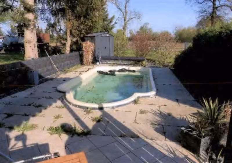 Wohnhaus mit Garagengebäuden in Wilhelmsburg - Bild 2