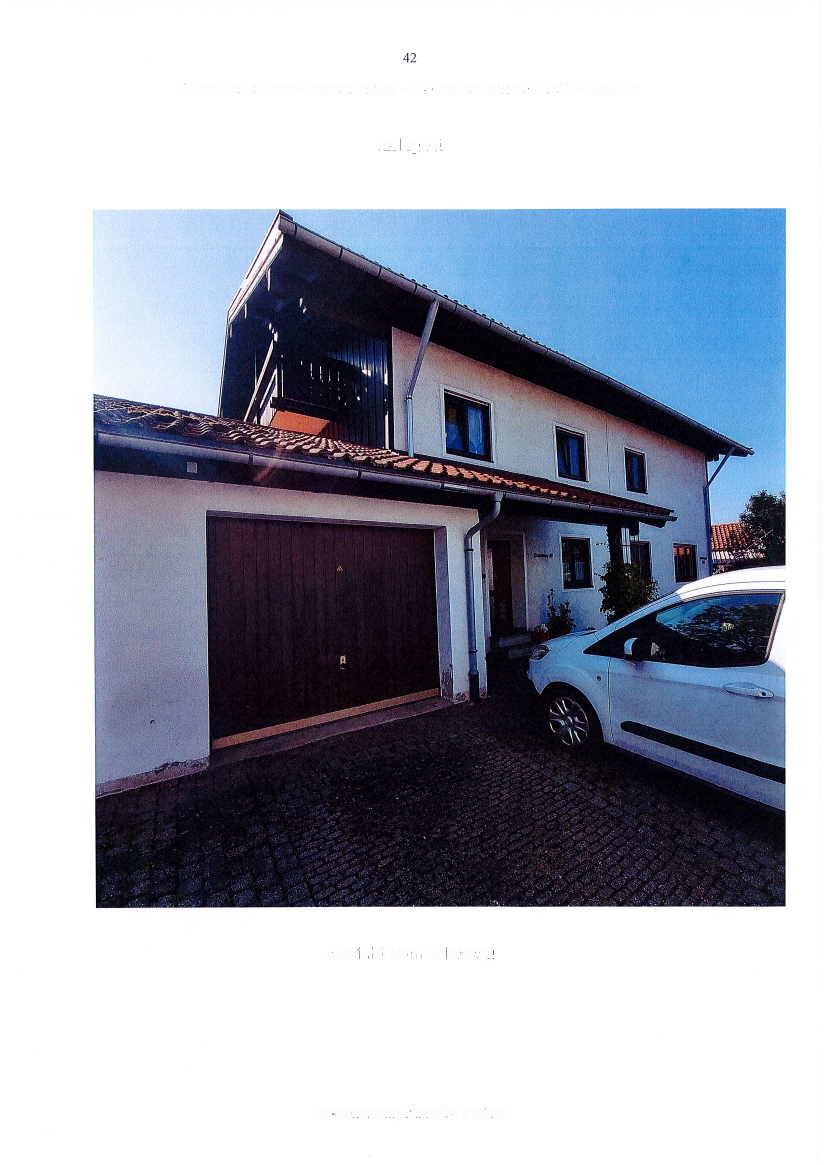 Einfamiliendoppelhaushälfte mit Garage; unbebautes Grundstück in Traunreut - Bild 1