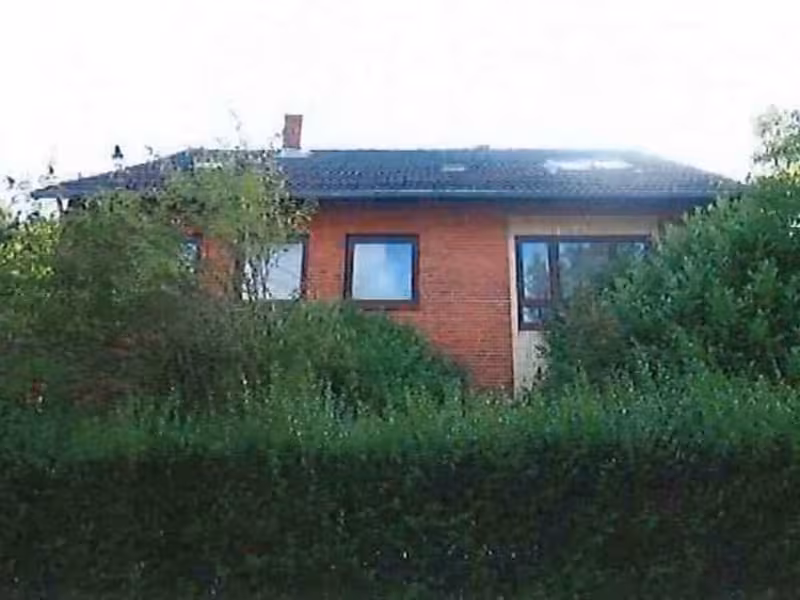 Mehrfamilienhaus mit 2 Einzelgaragen in Kiel - Bild 4