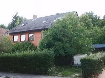 Mehrfamilienhaus mit 2 Einzelgaragen in Heikendorfer Weg 74, 24149 Kiel - Neumühlen - Dietrichsdorf - Bild 1