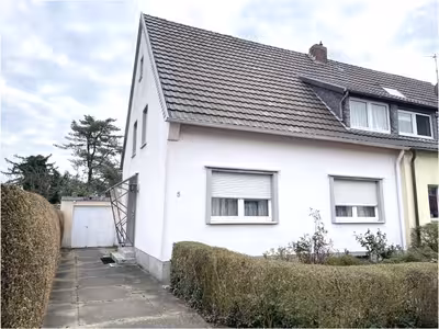 Doppelhaushälfte in Im Winkel 5, 53842 Troisdorf, Oberlar - Bild 1