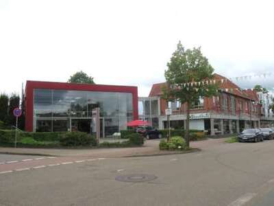 Wohn-/Geschäftshaus in Neuenhauser Straße 30, 49843 Uelsen - Bild 1
