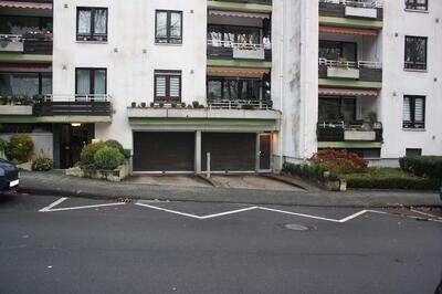 Kfz-Stellplatz (Tiefgarage) in Schwertstraße 43 - 47, 49, Dorper Straße 41 - 45, 42651 Solingen - Bild 1