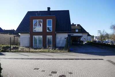 Einfamilienhaus in Gelsenkirchener Straße 11, 33647 Bielefeld, Brackwede - Bild 1