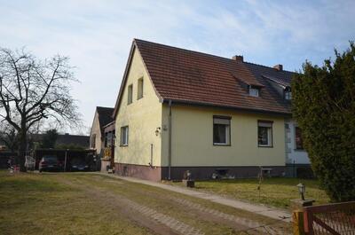 Doppelhaushälfte in Straße der Jugend 4, 16559 Liebenwalde, Neuholland - Bild 1