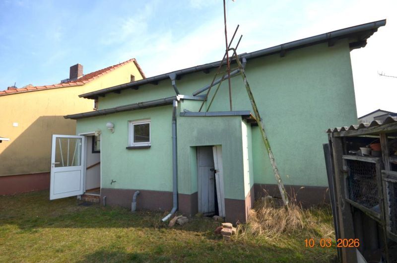 Einfamilienhaus mit Nebengebäuden in Nassenheide - Bild 1