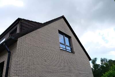 Zweifamilienhaus, Doppelgarage, zwei Kfz-Stellplätze in Am Steinberg 10, 51519 Odenthal, Osenau - Bild 2