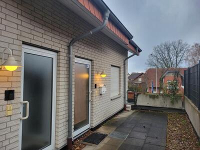 Eigentumswohnung (3 bis 4 Zimmer) in Hatzfelder Straße 18, 33104 Paderborn, Schloß Neuhaus - Bild 1