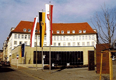 land- und forstwirtschaftlich genutztes Grundstück, Wohnhaus, land- u. forstwirtschaftlich genutze Flächen in Klosterstraße 4 u. Weiherstraße 7 u.a., 00000 Weißenohe - Bild 1