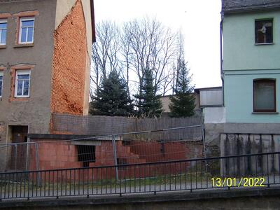 Grundstück bebaut mit Kellerrohbau in Leipziger Straße  45, 08371 Glauchau - Bild 1