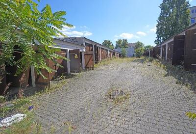 Garage, Grundstück mit Garagenzeilen in Glasower Str.  62, 12051 Berlin-Neukölln, Neukölln - Bild 2