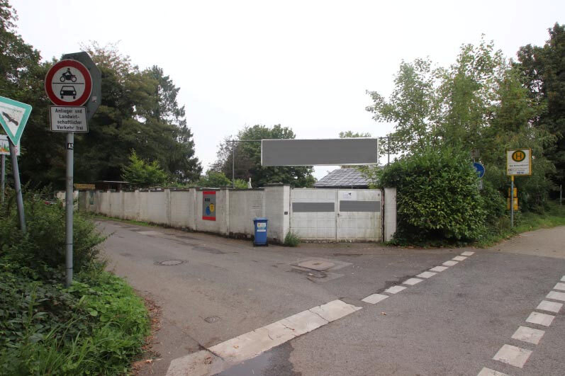 Einfamilienhaus, Zweifamilienhaus, gewerblich genutztes Grundstück in Mönchengladbach - Bild 1