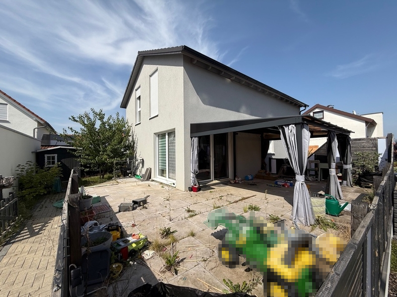 Einfamilienhaus mit Garage in Altdorf - Bild 2